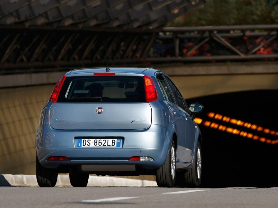  Fiat Grande Punto Natural Power 2008 года  (фото 43 из 56)
